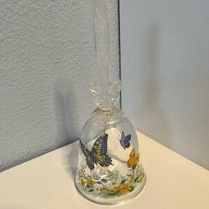 Vintage 1990 Avon Butterfly Floral 24% Lead Crystal Bell 7” Tall